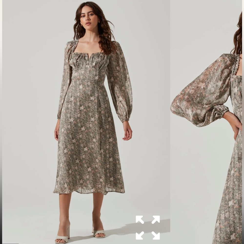 ASTR gray floral size M